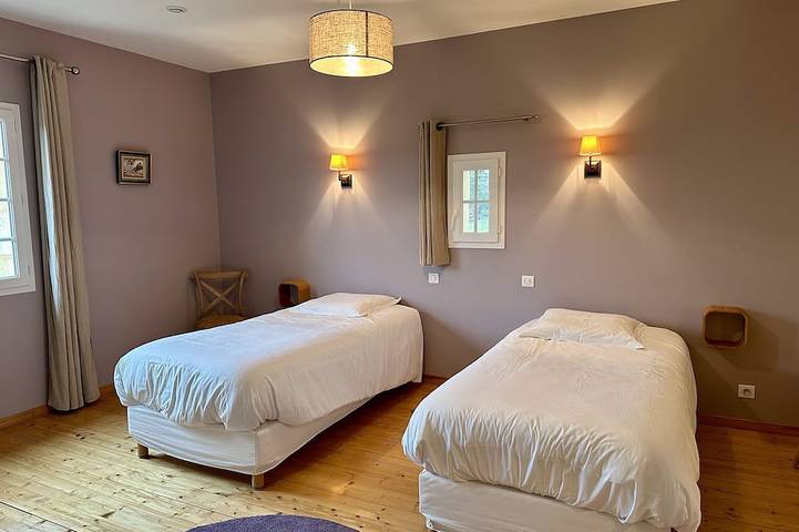 Location de vacances pour 4 personnes, avec jardin ainsi que terrasse et piscine à Saint-Caprais-de-Bordeaux - 3