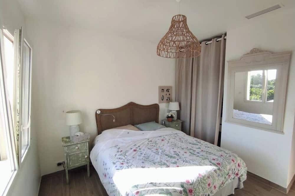Charming air-conditioned villa in the vineyards, close to the beach in Roquefort-la-Bédoule, Marseille und Umgebung