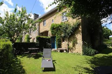 Gîte pour 4 personnes, avec jardin à Saint-Martin-de-Cenilly