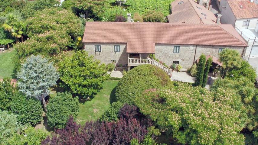 Casa rural para 2 personas, con Terraza además de Jardín y Piscina en Padrón