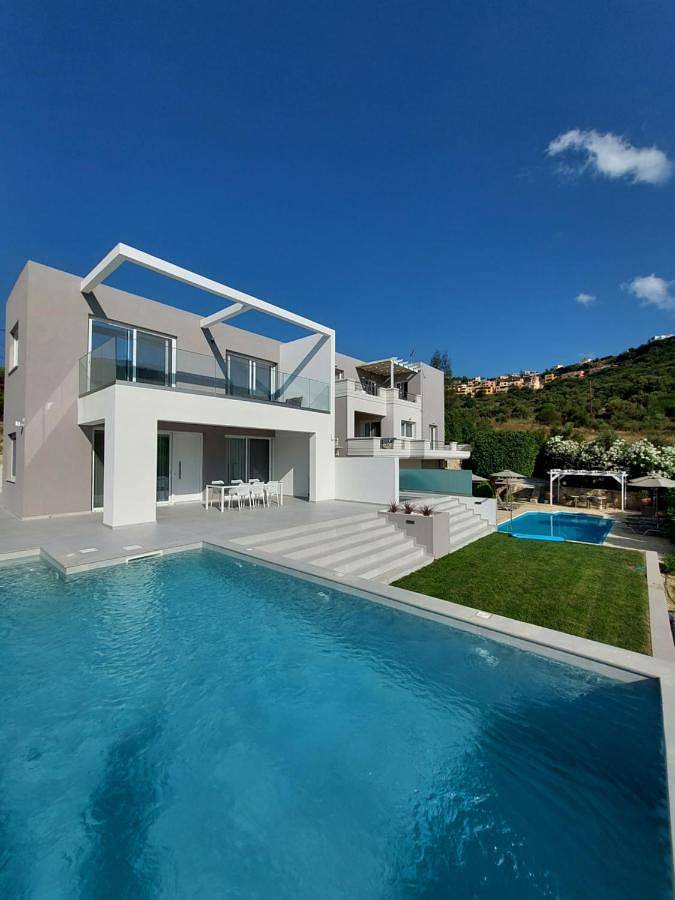 Appartement de vacances pour 20 personnes, avec piscine ainsi que jardin et vue