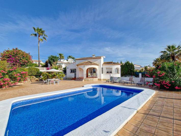 Casa rural para 5 personas, con jardín además de piscina y vistas, Se admiten mascotas en Benitachell