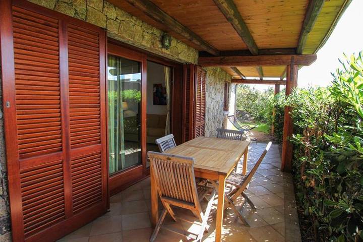 Parc de vacances pour 4 personnes, avec piscine ainsi que vue et jardin en Sardaigne - 2