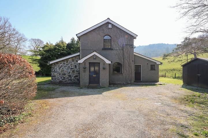 Cottage for 8 people, with garden in Llanrwst