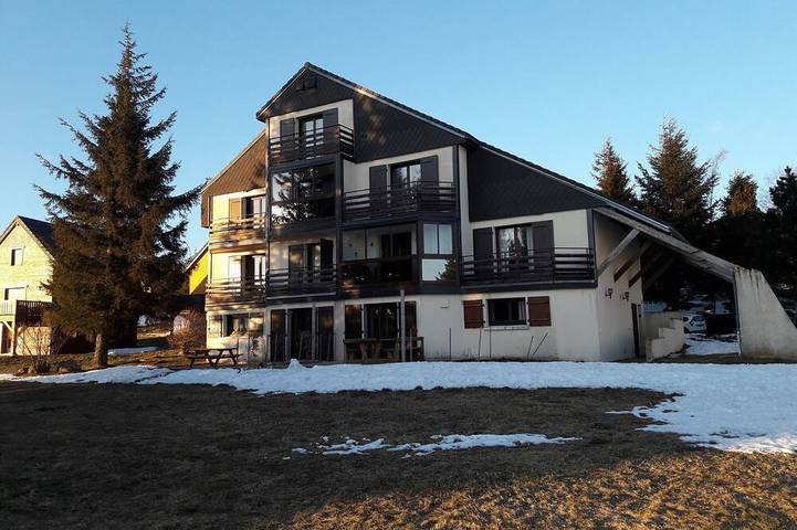 Gîte pour 6 personnes, avec balcon dans Lac Pavin