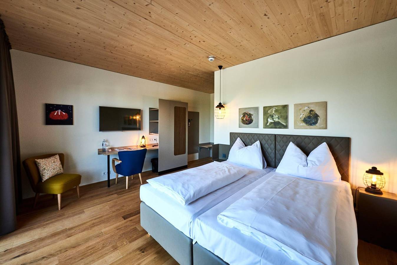 Dreibettzimmer Seeseite, Dusche, Wc in Rust (Burgenland), Leithaberg