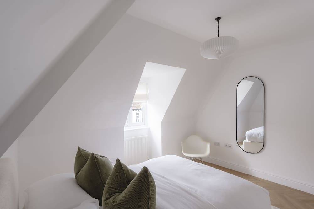 Maison-en Ville-Salle de bain privée-Balcon-Glebe Road in Chelmsford, Essex