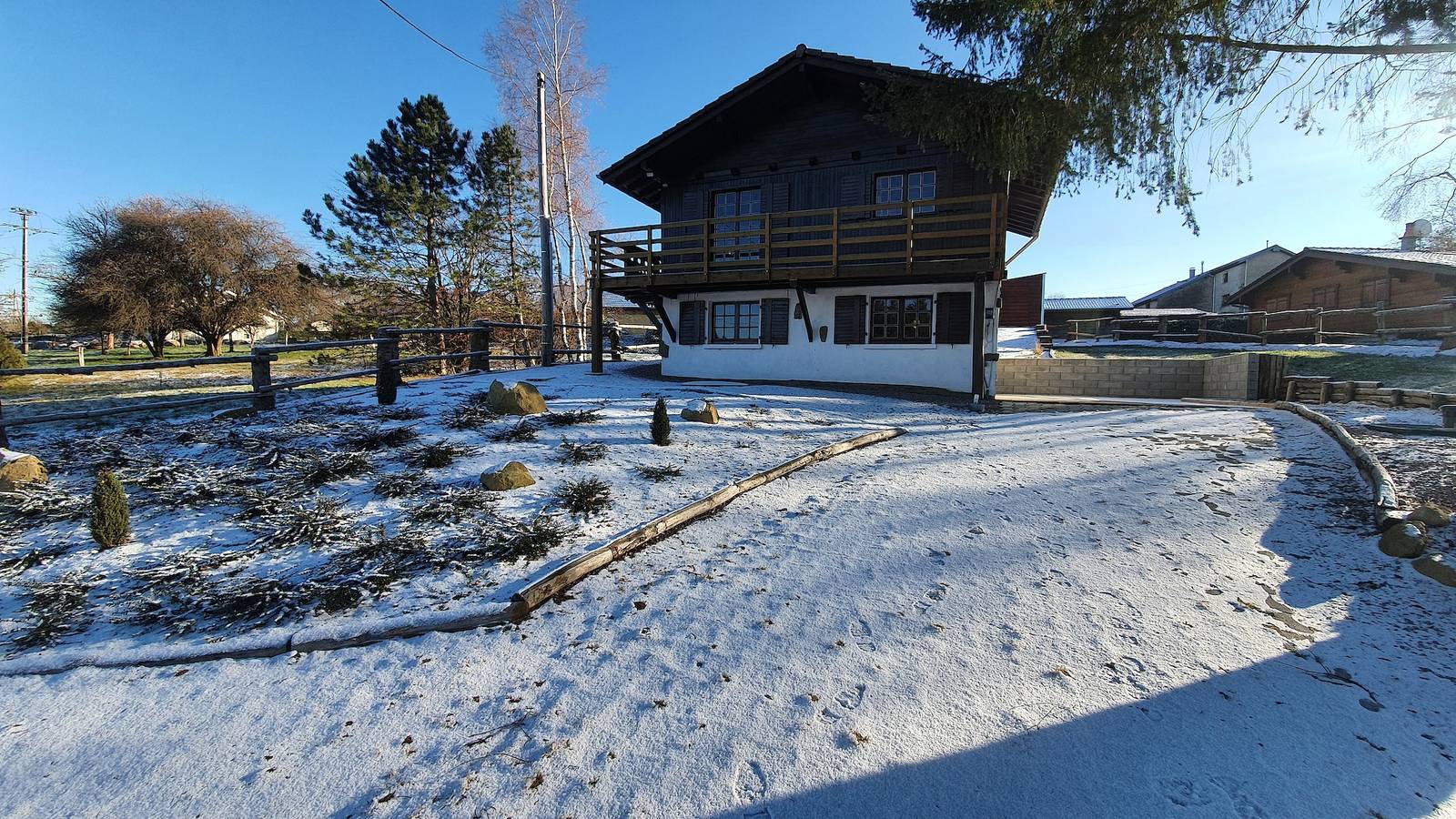 Chalet 'Le Chandeley' mit privater Terrasse, privatem Garten und Wlan in Champdray, Sankt Didel