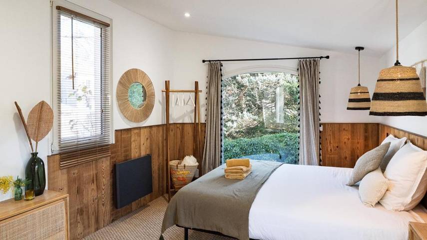 Gîte pour 2 personnes, avec jardin ainsi que vue et piscine à Les Ollières-sur-Eyrieux - 4