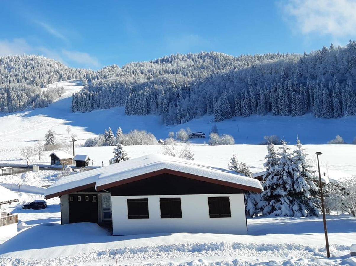 Appartement entier, Three-Bedroom Apartment in Lamoura, Parc naturel régional du Haut-Jura
