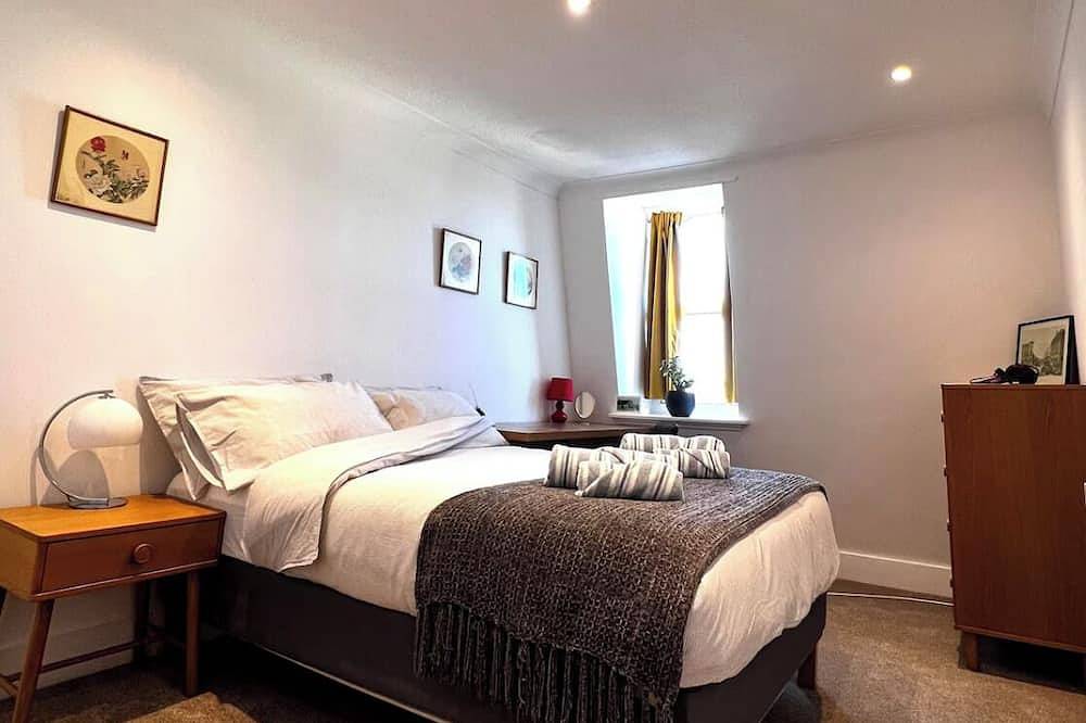 Entire apartment, Sunny Top Floor Hideaway in Eastbourne, East Sussex