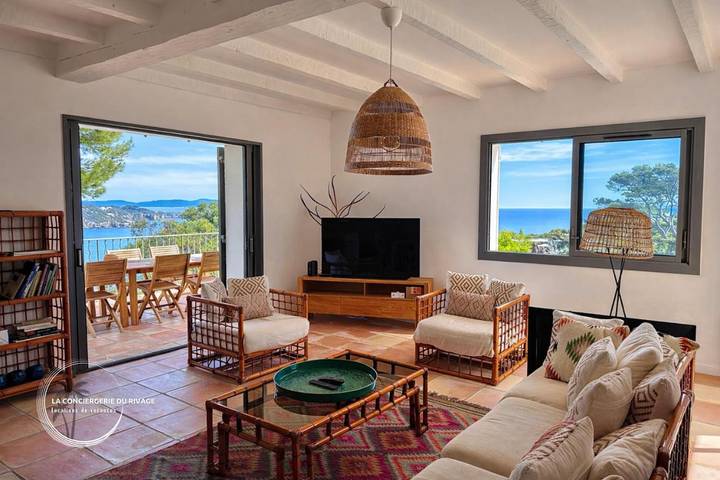 Location de vacances pour 12 personnes, avec jardin ainsi que piscine et vue dans Port du Niel - 3