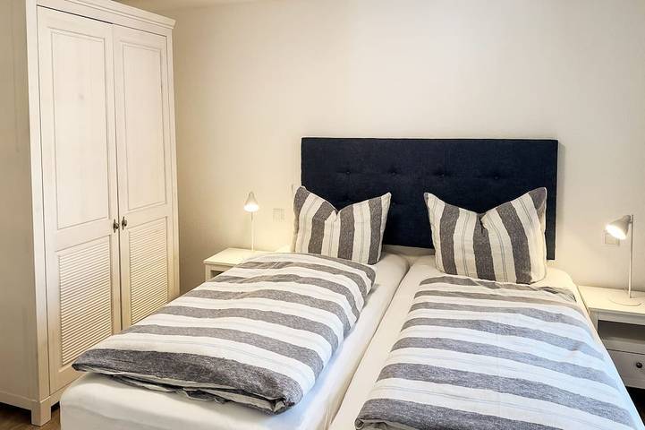 Ganze Wohnung, Haus Frisia Bungalow Frisia 1: 46 m² für 2, Terrasse, Wlan nahe Strand 500 m in Norddorf, Amrum