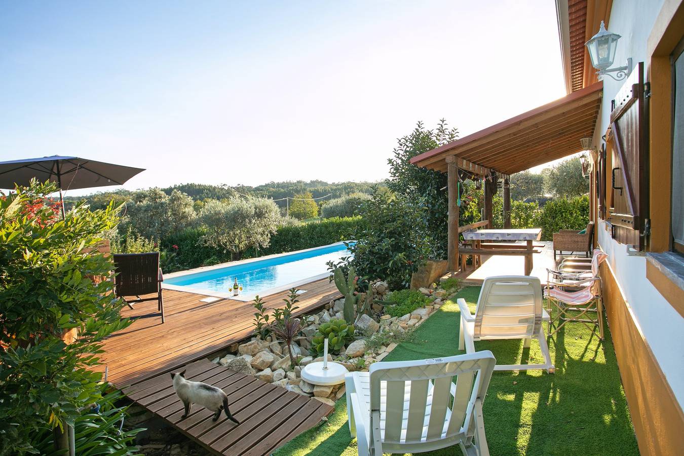 Elegant Villa in Carcavelos with Private Pool in Samuel, Coimbra District