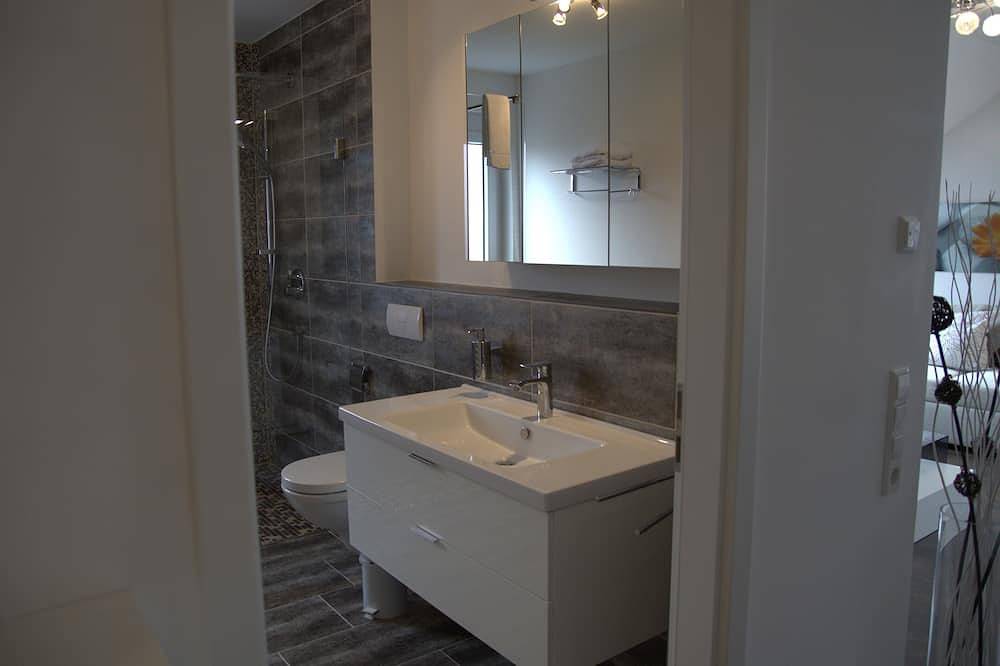 Ganze Wohnung, Destination Markgräfler Land\n\ngepflegt, gut ausgestattet, hoher Freizeitwert. in Bad Bellingen, Südschwarzwald