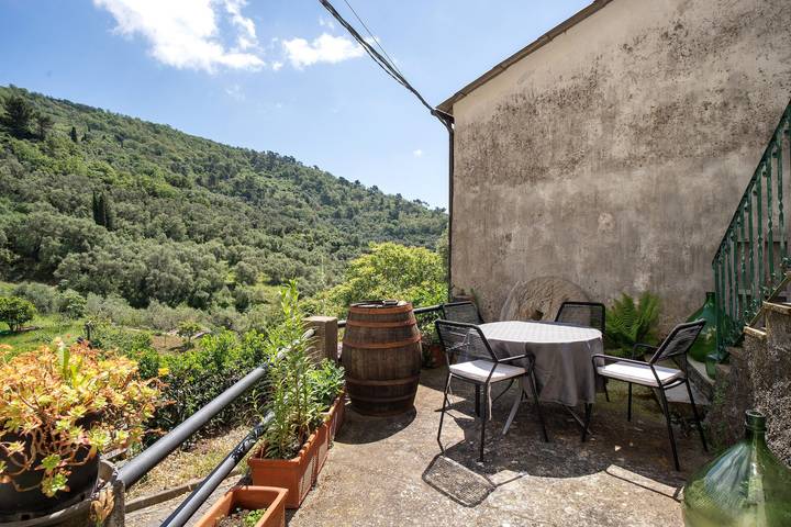 Ferienwohnung für 4 Personen, mit Garten in Imperia