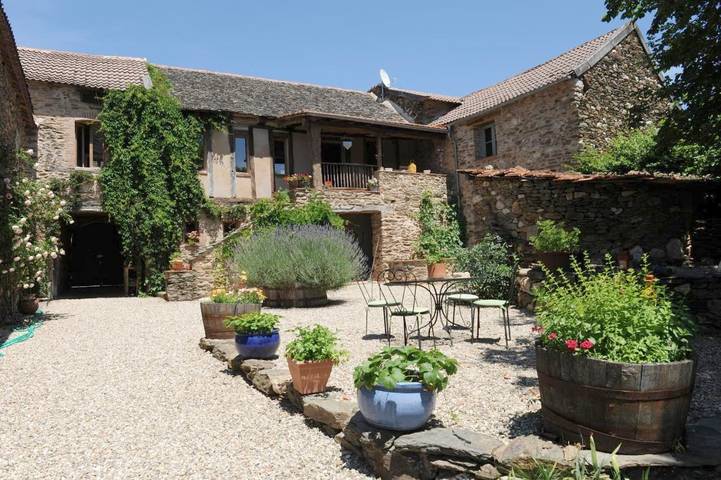 Location de vacances pour 2 personnes, avec Terrasse et Jardin à Mirandol-Bourgnounac