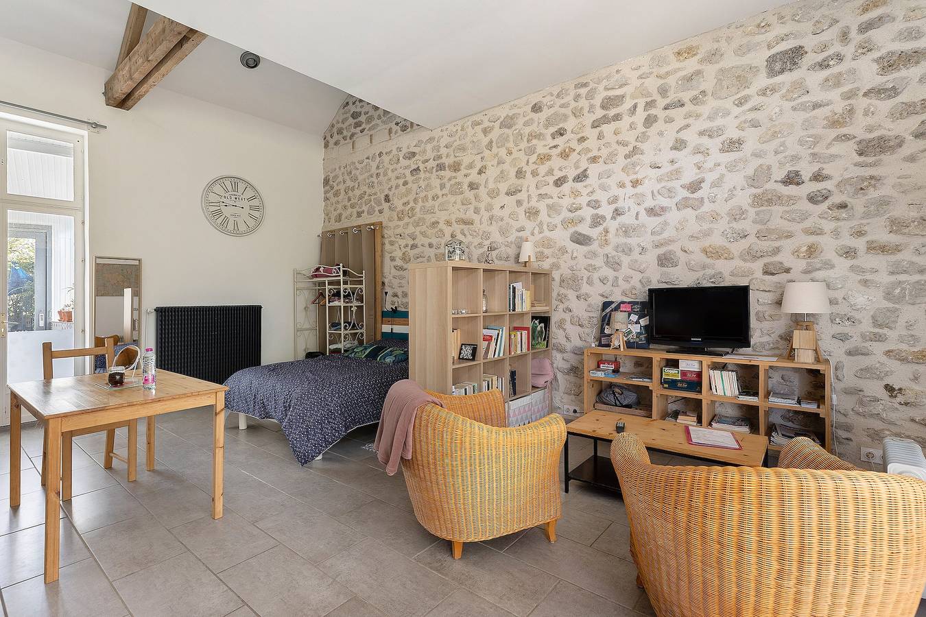 Gîte l'ancien préau - 2 personnes in Avrillé-les-Ponceaux, Vallée de la Loire