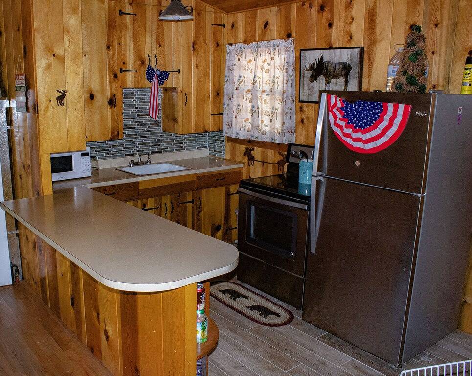 A Yogi Bear Cabin nestled in the Pines in Greer, Apache County