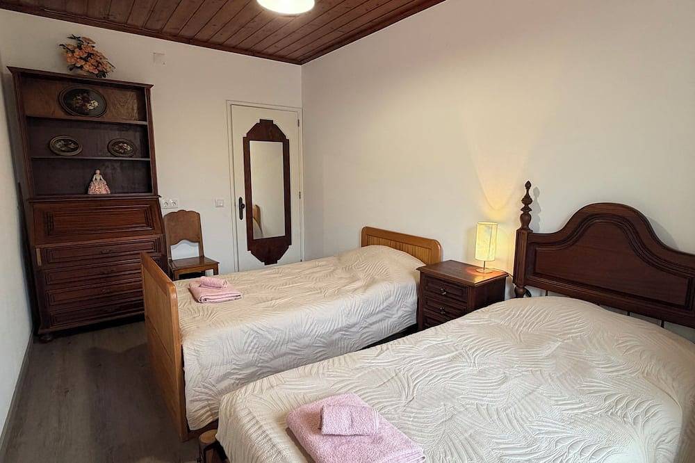 Ganze Wohnung, Casa do Horizonte - Family-Friendly Apartment with Ocean & Mountain Views in Biscoitos, Terceira (Azoren)
