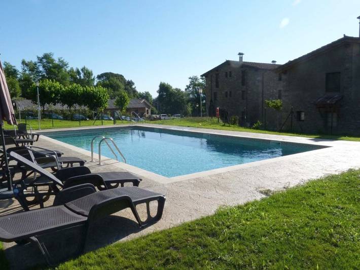 Casa rural para 2 personas, con Balcón y Terraza además de Jardín y Piscina en Vall de Bas - 3