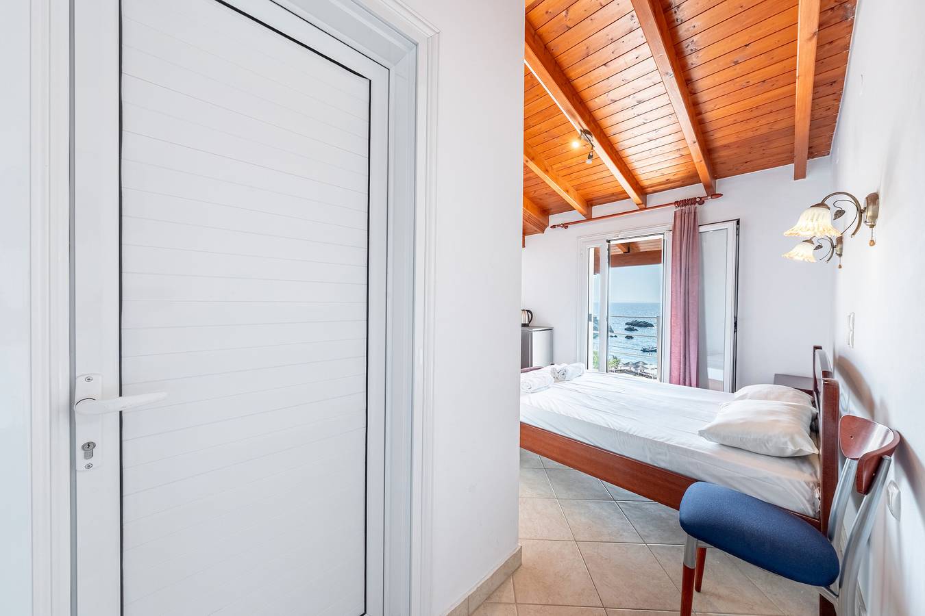 Estudio 'Alex Bar Apartment 9' con vistas al mar, Wi-Fi y aire acondicionado in Playa de Sarakiniko, Unidad periférica de Préveza