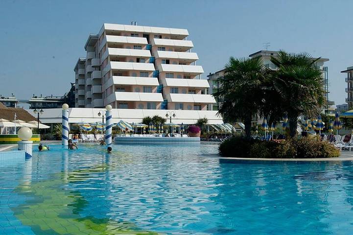 Hütte für 2 Personen, mit Pool in Bibione