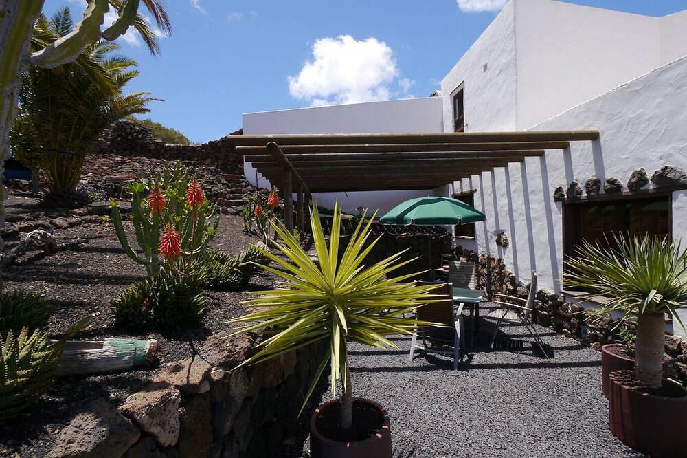 Casa Cueva, country house in unique nature. in Guatiza, Teguise