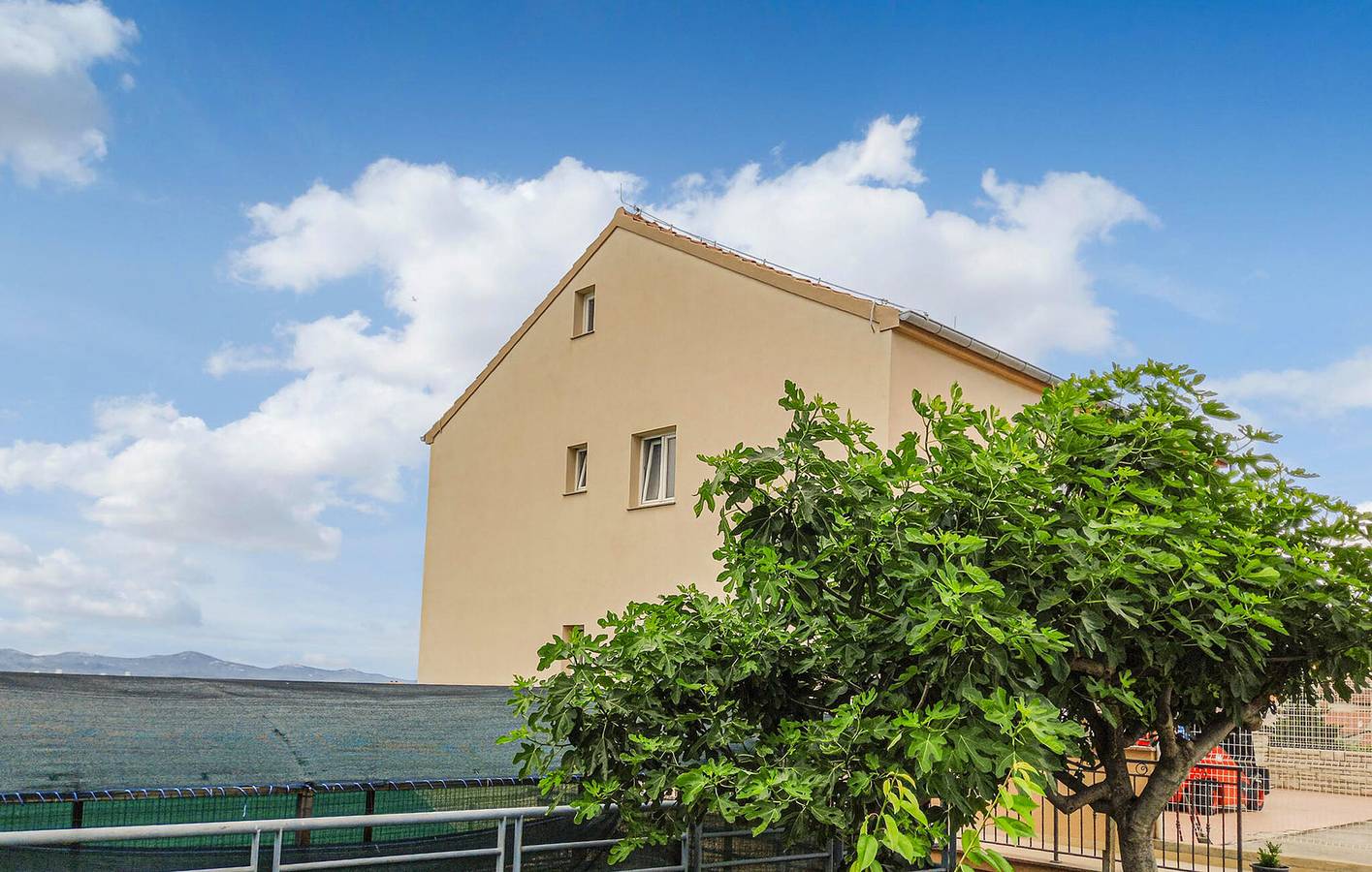 Ganze Ferienwohnung, Gemütliche Ferienwohnung mit Terrasse, WLAN und 2,5 km Entfernung zur Küste in Zadar Stadt, Zadar (Kommun)