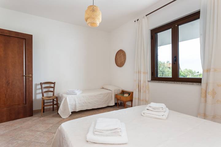 Casa vacanze 'Santa Caterina' con vista sulle montagne, Wi-Fi e aria condizionata in Santa Caterina di Pittinuri, Cuglieri