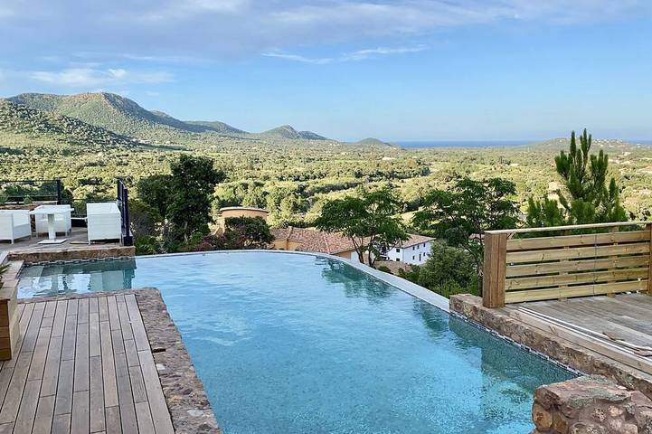 Villa pour 10 personnes, avec terrasse et jardin - 1