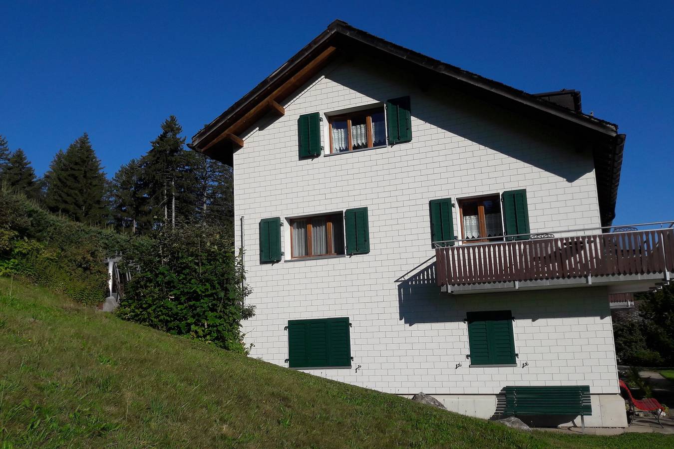Ganze Ferienwohnung, Casa Malanca - 3 Zimmerwohnung mit Bad/Dusche/Balkon in Flums, Churer Rheintal