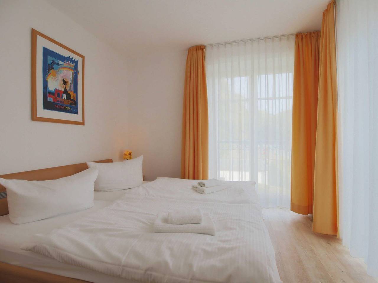 Apartamento entero, Komfortable 68m² Ferienwohnung mit Balkon und Wlan für 4 Personen in Warnemünde Strand, Rostock