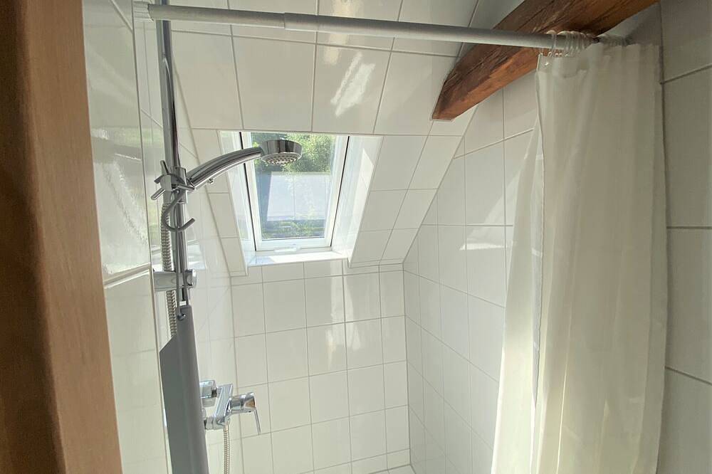 Double Room with shower and toilet in the Privelack paradise garden in Amt Neuhaus, Elbtalaue