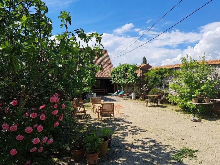 Gîte pour 7 personnes, avec jardin ainsi que vue et piscine à Tournai