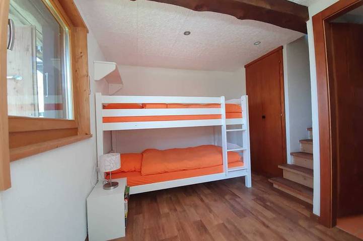 Chalet für 4 Personen, mit Balkon und Garten in der Schweiz - 3