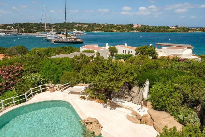 Villa per 8 persone, con Balcone e Terrazza nonché Giardino e Piscina a Porto Cervo