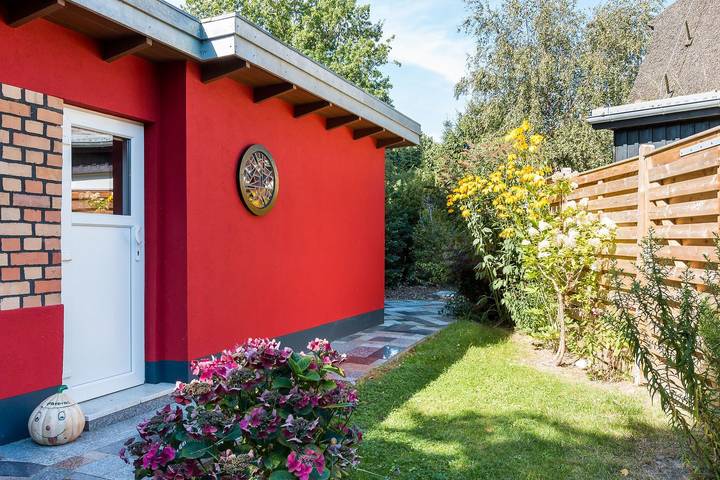 Ferienhaus für 2 Personen, mit Terrasse und Garten sowie Sauna und Ausblick in Ahrenshoop