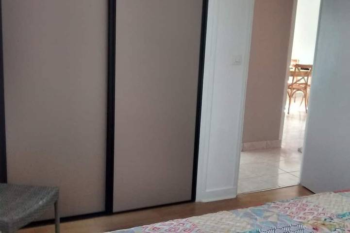 Apartamento entero, Luminoso 70m² (4-6 p., 2ch), wi-fi, playa 350m, zona tranquila, cerca de tiendas in Saint-Malo, Región de Saint-Malo