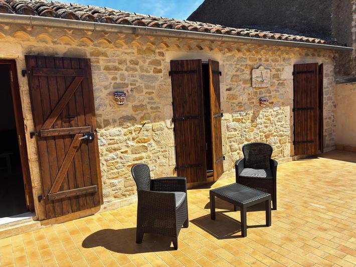 Gîte pour 2 personnes, avec jardin et vue à Saint-Sauveur-de-Cruzières