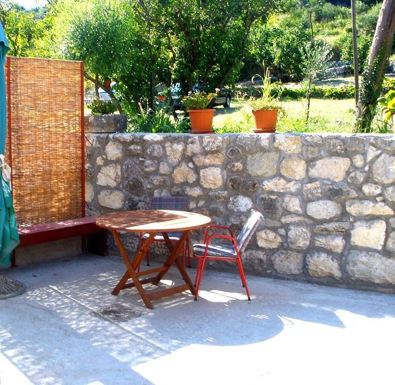 Entire apartment, Apartment Lepur Slano - Two-Bedroom Apartment with Terrace in Slano, Dubrovnik-Neretva
