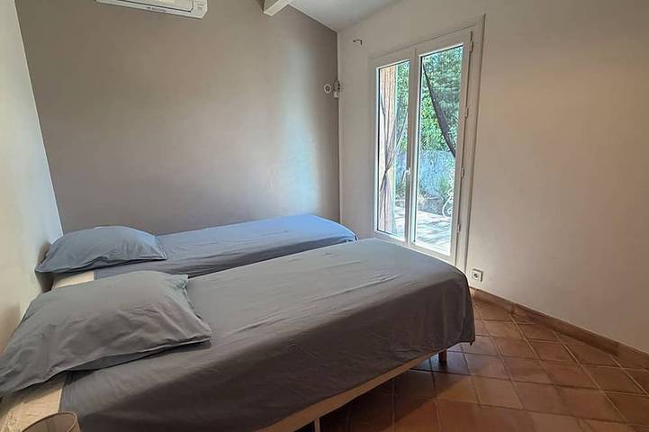 Air-Conditioned Provençal Villa with Pool - Large Terrace and Quiet Garden in Draguignan, Draguignan region