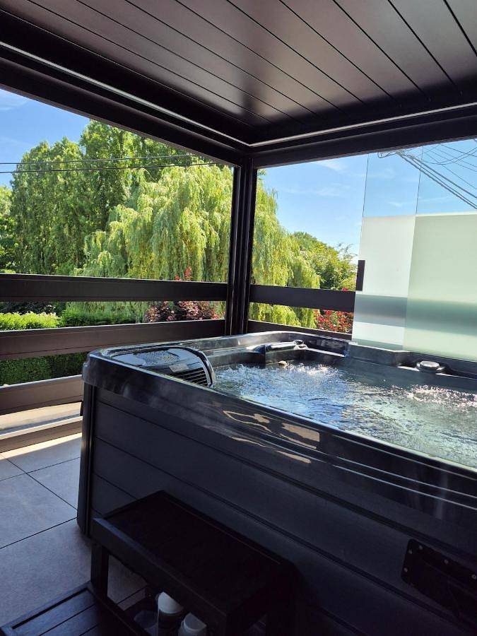 Maison de vacances pour 2 personnes, avec Jacuzzi et Terrasse à Herstal