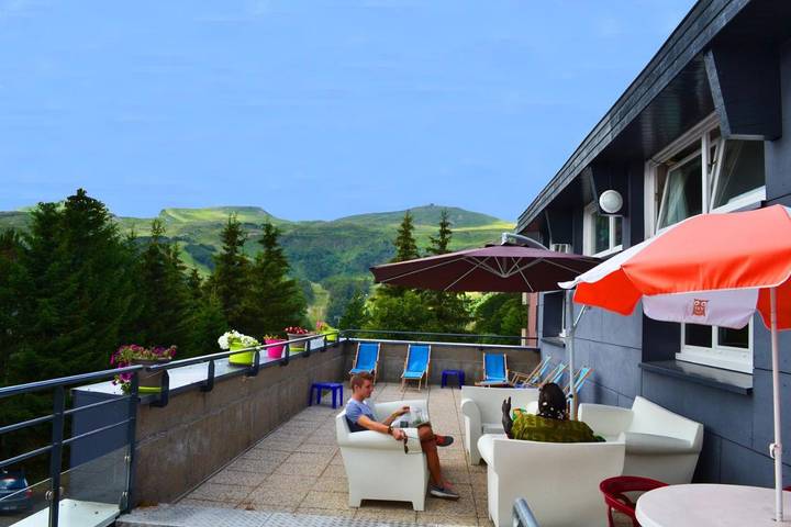 Parc de vacances pour 4 personnes, avec terrasse en Auvergne - 2