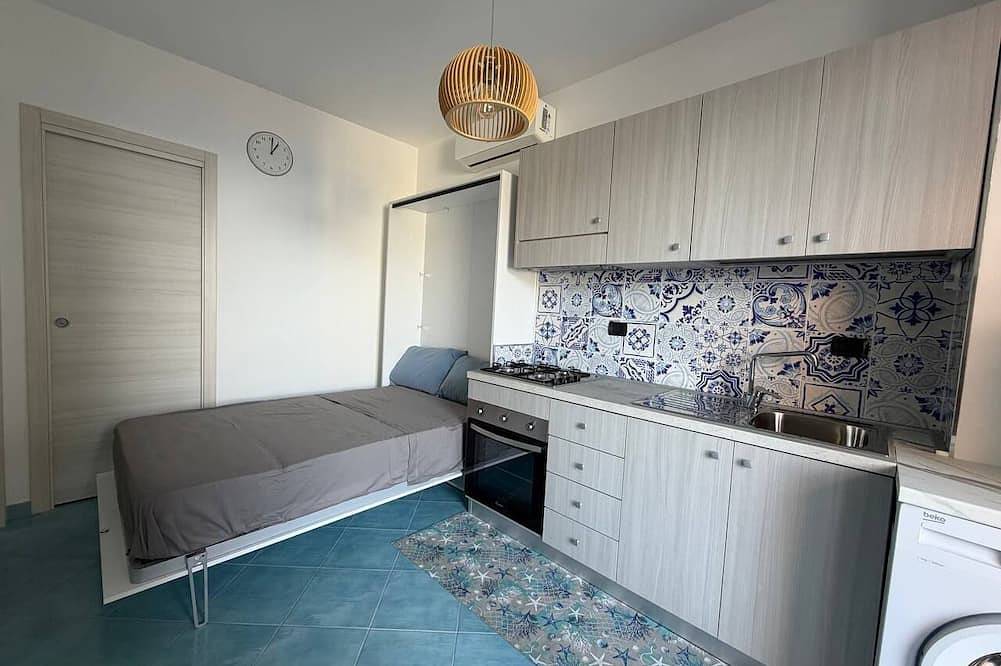 Entire apartment, The Turquoise Little House in Palinuro, Cilento