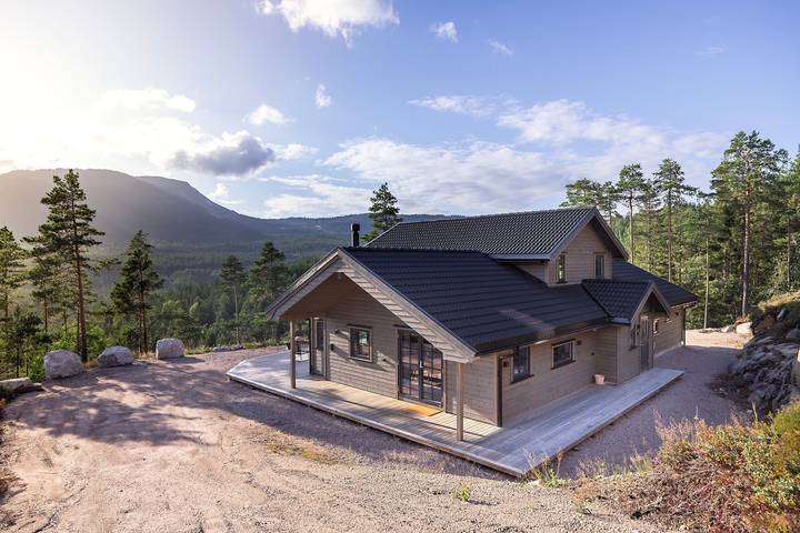 Ferienhaus für 8 Personen, mit Garten und Seeblick sowie Balkon und Sauna - 1