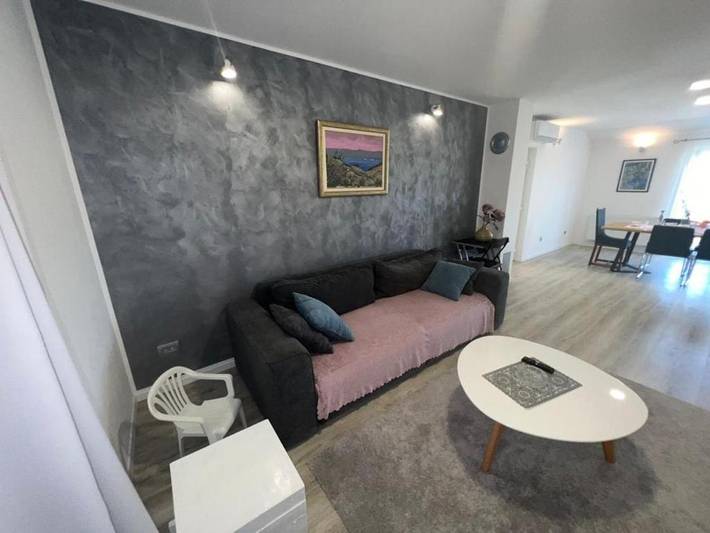 Ferienhaus für 6 Personen, mit Balkon und Whirlpool sowie Terrasse und Garten