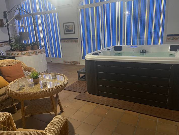 Chalet para 12 personas, con Balcón además de Jacuzzi y Jardín en Castilla-La Mancha - 4