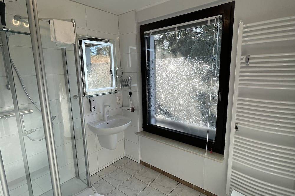 Ganze Wohnung, ⭐️⭐️⭐️⭐️ Komfort-Appartement in Seenähe - mit Wallbox für e-Autos in Rangsdorf, Teltow-Fläming