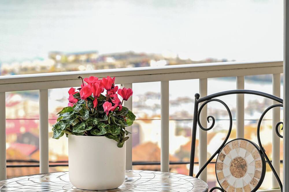 Entire apartment, 130 m2 apartment with incredible views of the Ria de Pontevedra in Bueu, Rías Baixas